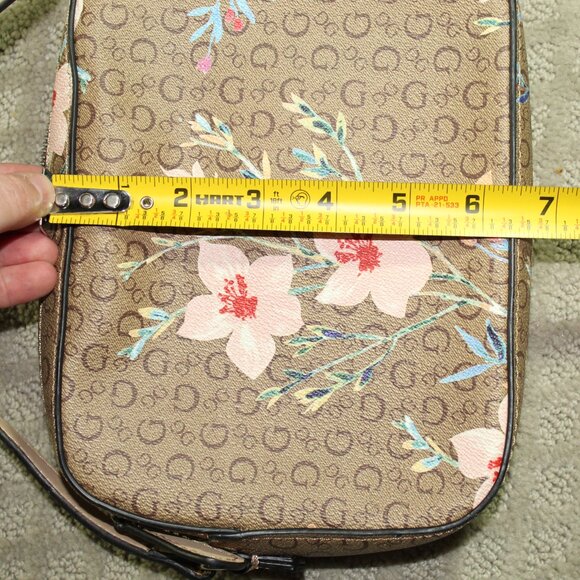 Guess Small Rectangular Floral Crossbody Purse - Picture 11 of 12